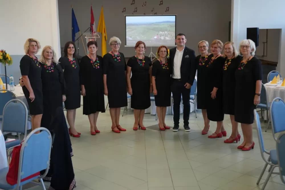 (FOTOGALERIJA) Proslavljen Dana općine Brodski Stupnik uz euharistijsko slavlje, polaganje vijenaca u čast poginulih branitelja i Svečanu sjednicu Općinskog vijeća