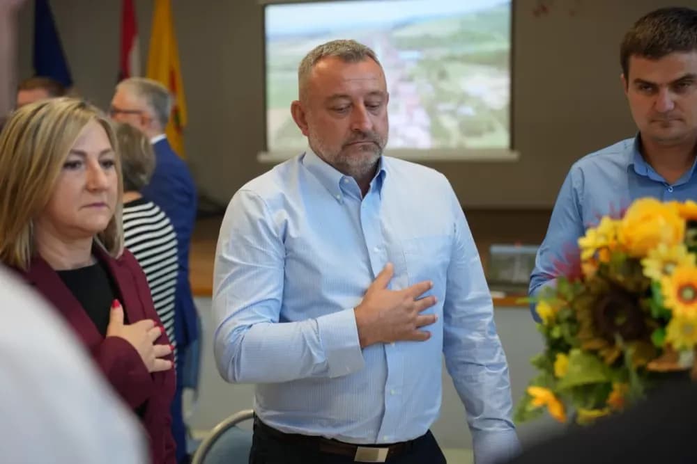 (FOTOGALERIJA) Proslavljen Dana općine Brodski Stupnik uz euharistijsko slavlje, polaganje vijenaca u čast poginulih branitelja i Svečanu sjednicu Općinskog vijeća