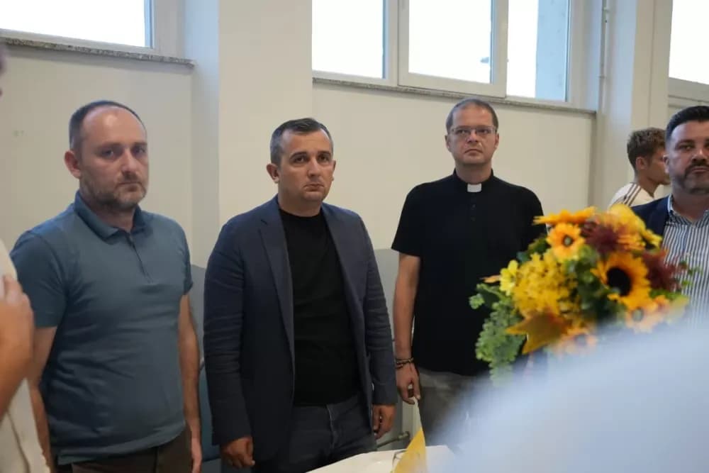 (FOTOGALERIJA) Proslavljen Dana općine Brodski Stupnik uz euharistijsko slavlje, polaganje vijenaca u čast poginulih branitelja i Svečanu sjednicu Općinskog vijeća