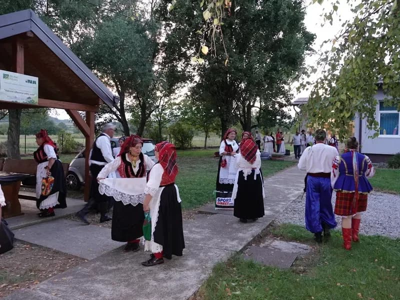 Snaše spretnim nogama gazile grožđe: Manifestacija koja gotovo četiri desetljeća uspješno spaja kulturu, tradiciju, enologiju i gastronomiju