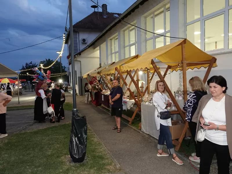 Snaše spretnim nogama gazile grožđe: Manifestacija koja gotovo četiri desetljeća uspješno spaja kulturu, tradiciju, enologiju i gastronomiju