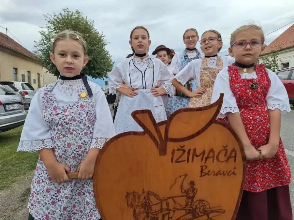 [FOTOGALERIJA] Sve onako kako se to nekad radilo: 44. Ižmača u Beravcima