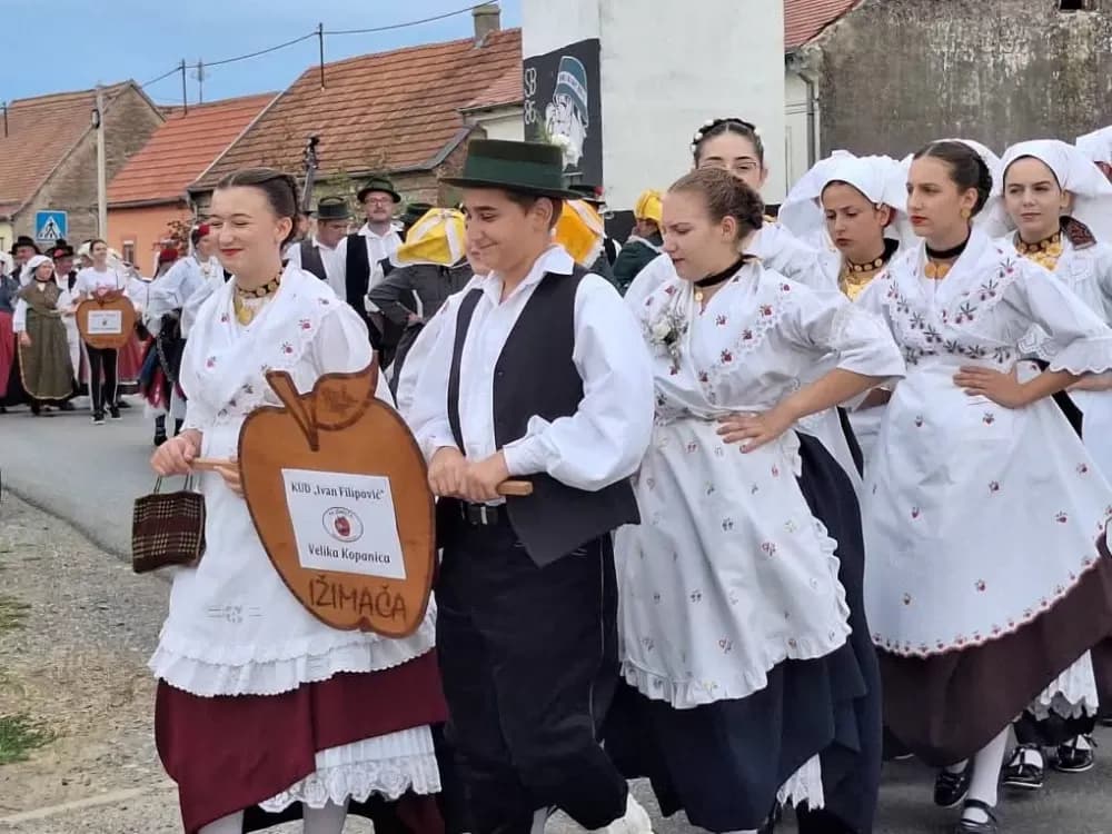 [FOTOGALERIJA] Sve onako kako se to nekad radilo: 44. Ižmača u Beravcima