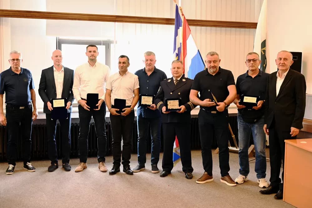 Zaslužnima dodijeljene zahvalnice i priznanja uz Dan hrvatskih branitelja Brodsko-posavske