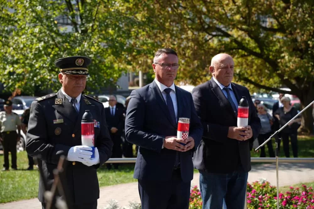 Zaslužnima dodijeljene zahvalnice i priznanja uz Dan hrvatskih branitelja Brodsko-posavske