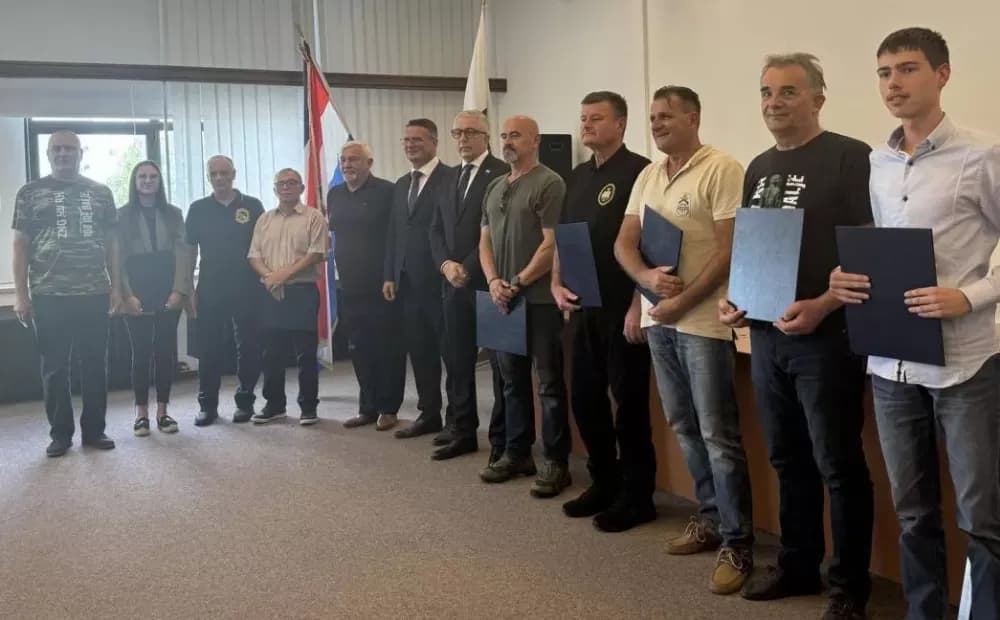 Zaslužnima dodijeljene zahvalnice i priznanja uz Dan hrvatskih branitelja Brodsko-posavske