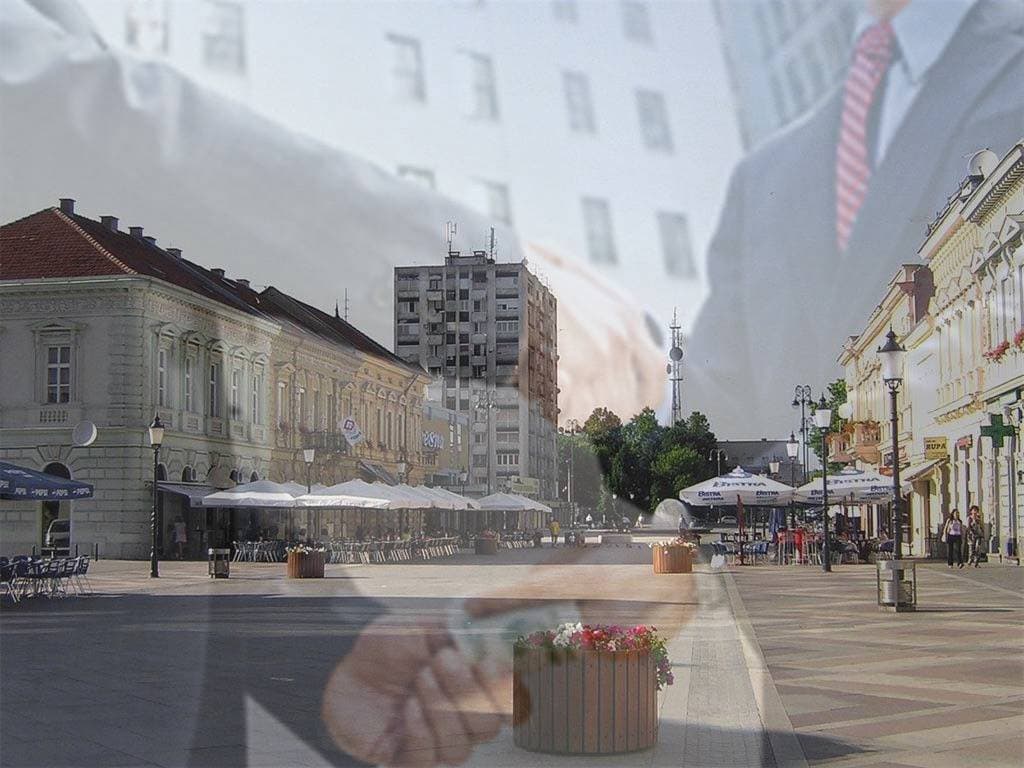 (FOTOGALERIJA) Prigodan program uz mimohod ulicama grada povodom Dana branitelja Požeško-slavonske županije