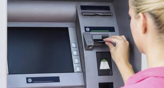 Nešto mu se ʼokrenulo u glaviʼ uz 1,55 promila - lupao po vratima obiteljkih kuća zvonio na kućna zvona....
