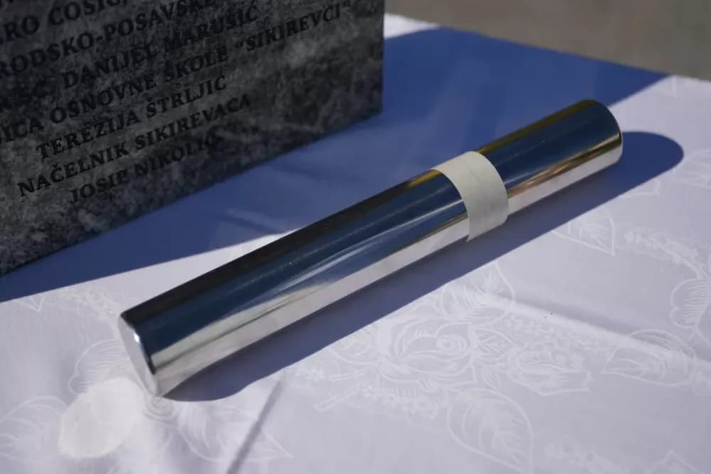 (FOTOGALERIJA) Dan koji će mještani Sikirevaca i okolnih mjesta dugo pamtiti: Položen kamen temeljac za gradnju nove školsko sportske dvorane