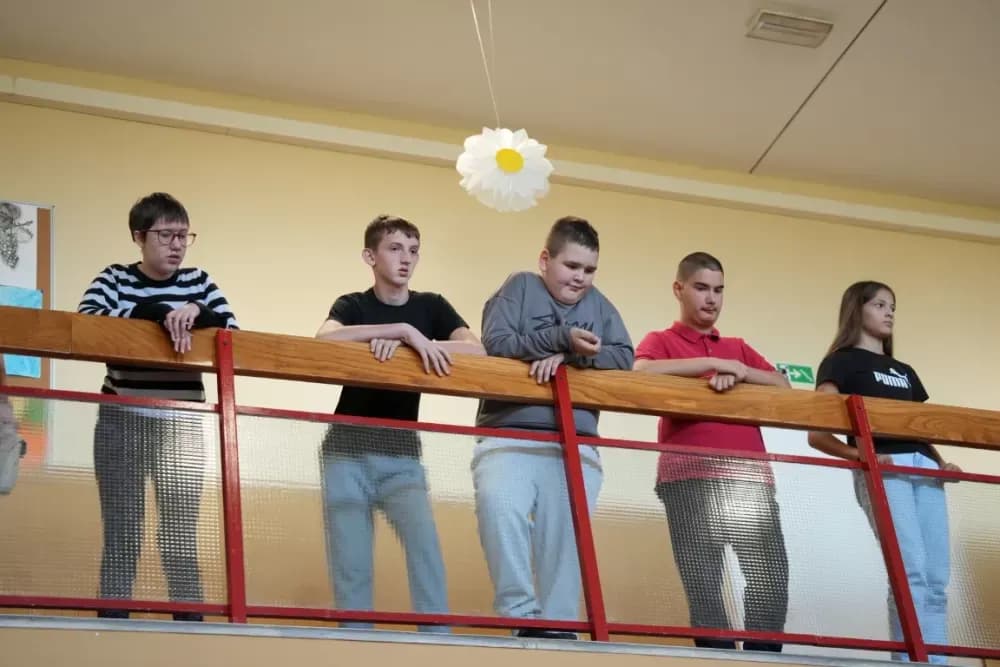 (FOTOGALERIJA) Dan koji će mještani Sikirevaca i okolnih mjesta dugo pamtiti: Položen kamen temeljac za gradnju nove školsko sportske dvorane