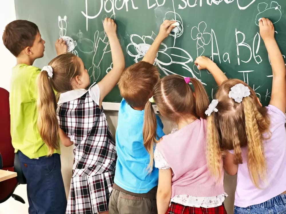 Slavonski Brod među TOP 10 gradova u RH po izdvajanju za učenike na početku školske godine