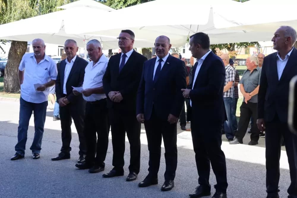 Otvorena spomen soba branitelja Općine Nova Kapela: