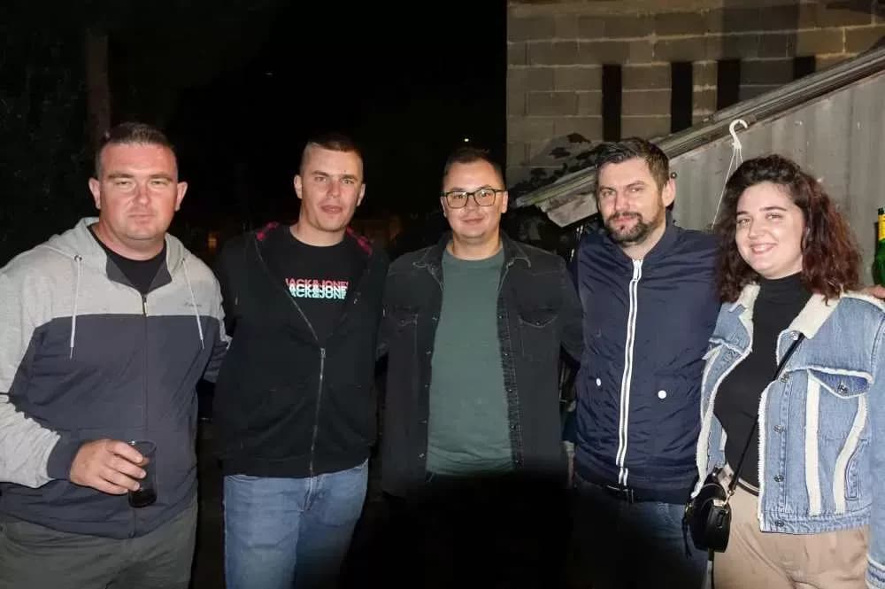 Slavonska fešta za pamćenje: Rođeni blizanci Bruno i Borna, slavilo se uz perje, pjesmu i 90. rođendan pradjeda