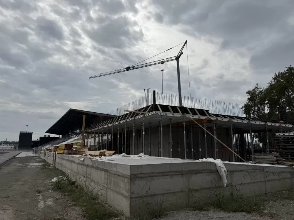 Stadion kraj Save: Gradnja južne tribine napreduje prema planu