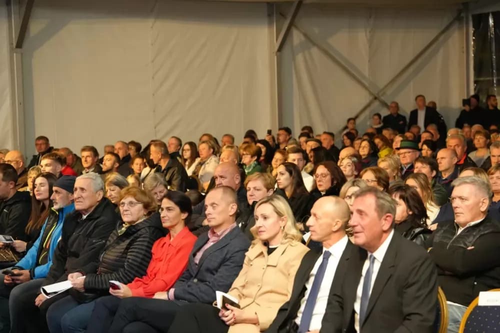 Davorski tamburaši Satir na Lika Festu - ovog ponedjeljka prikaz spota na CMC TV