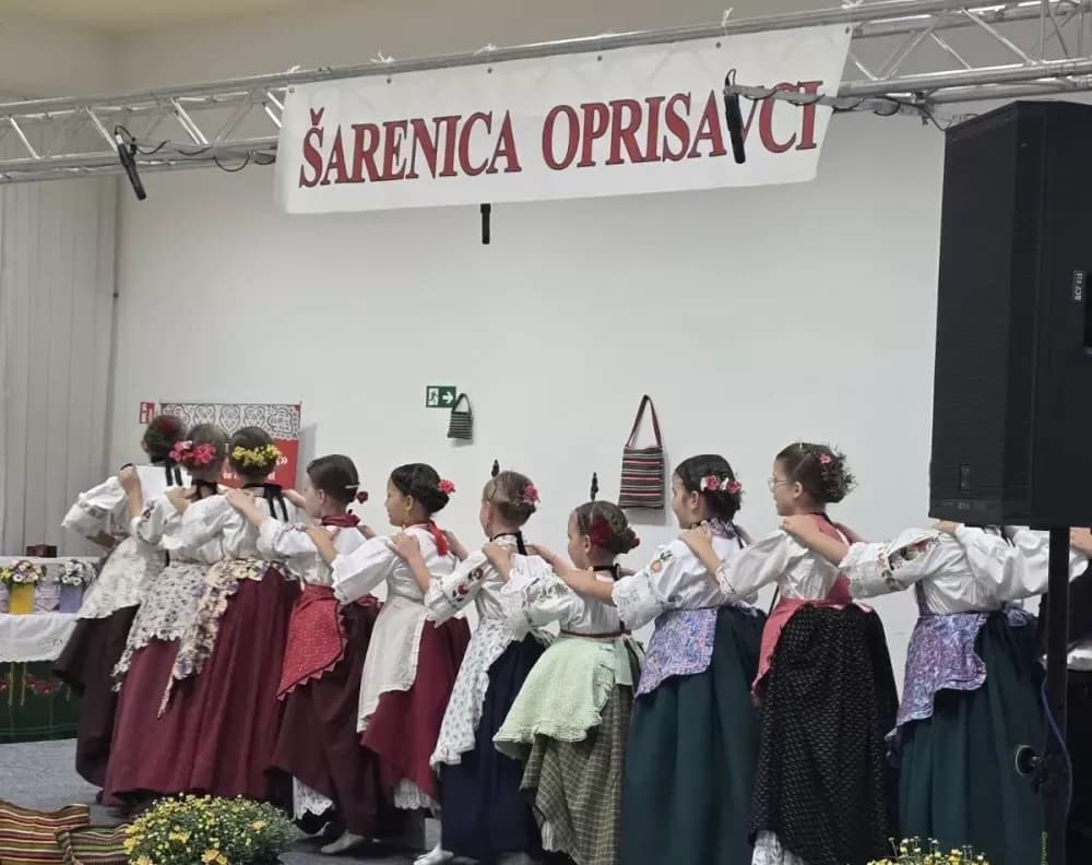 Izabrana najljepša šarenica u Oprisavcima – slavila Gabrijela Matasović iz Velike Kopanice