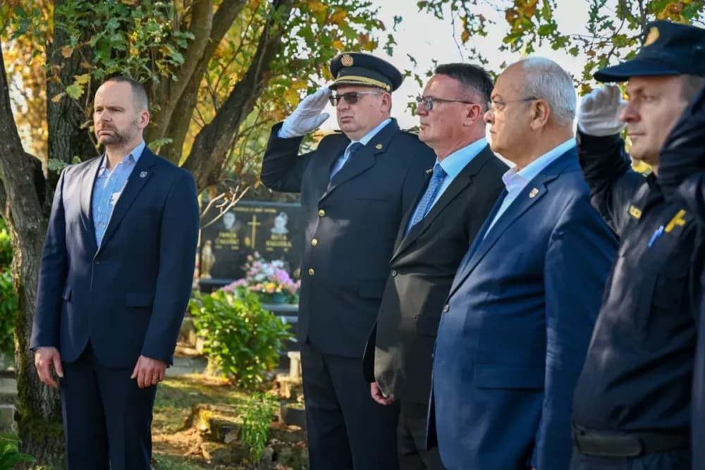Zahvalnost i sjećanje – Slavonski Brod se poklonio svojim herojima