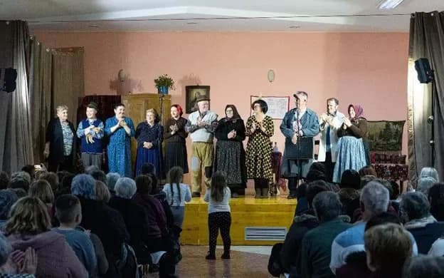 Seoski igrokazi žive i dalje – “Luda kuća” premijerno izvedena u Srednjem Lipovcu