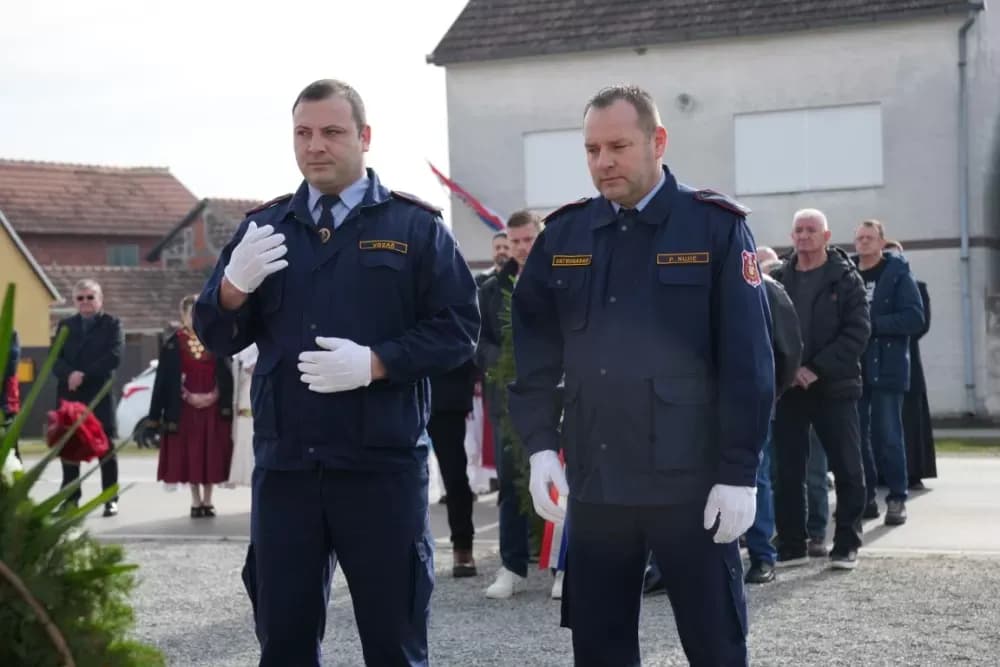 Svečano i dostojanstveno u Sibinju: Odana počast žrtvama i obilježen Dan općine