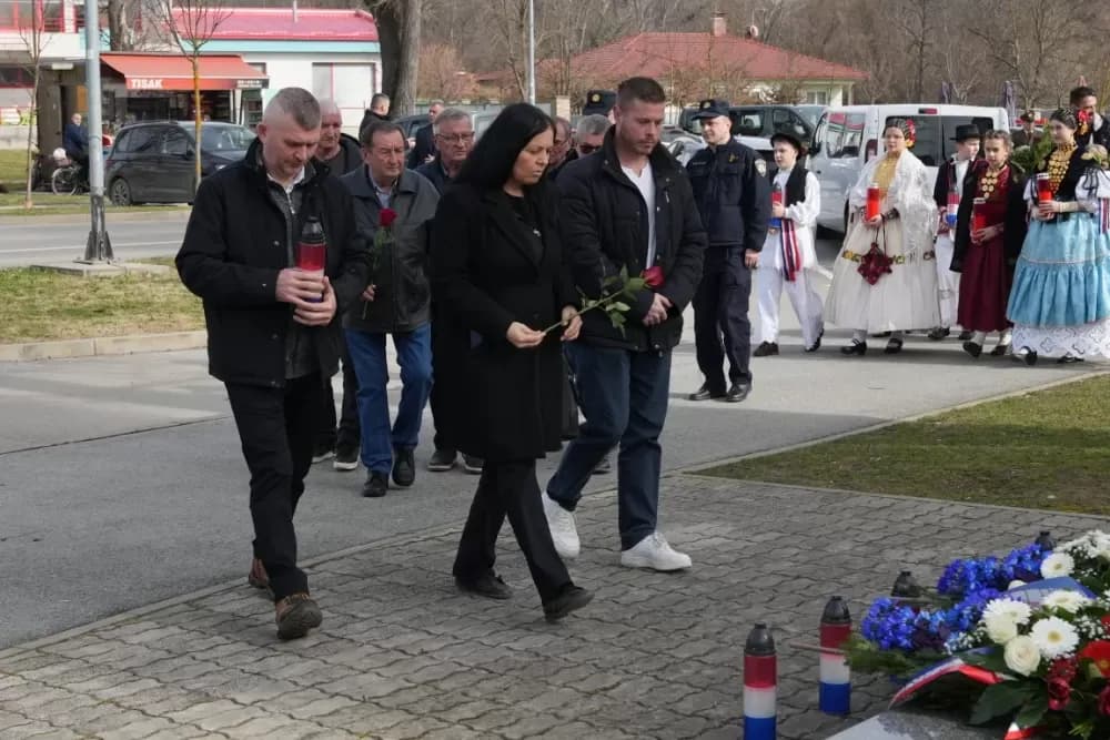 Svečano i dostojanstveno u Sibinju: Odana počast žrtvama i obilježen Dan općine
