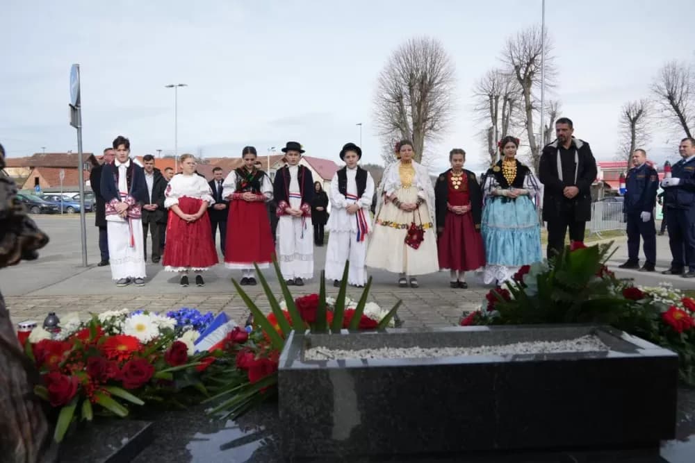 Svečano i dostojanstveno u Sibinju: Odana počast žrtvama i obilježen Dan općine