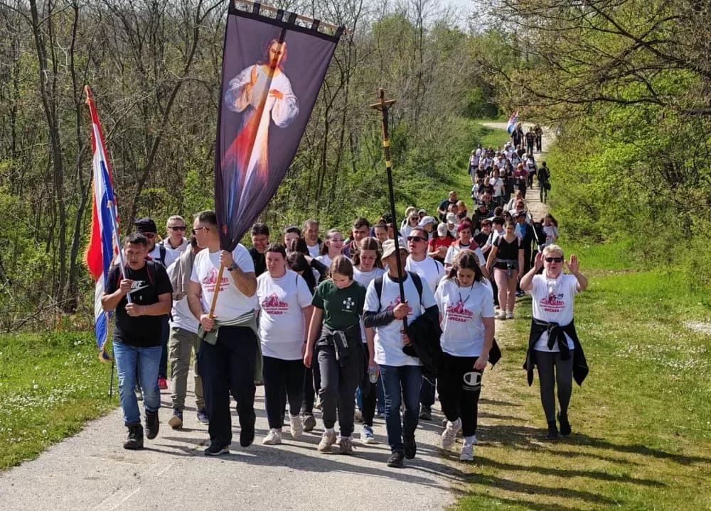 /FOTOGALERIJA/ Tisuće hodočasnika na proslavi svetkovine Božjeg Milosrđa