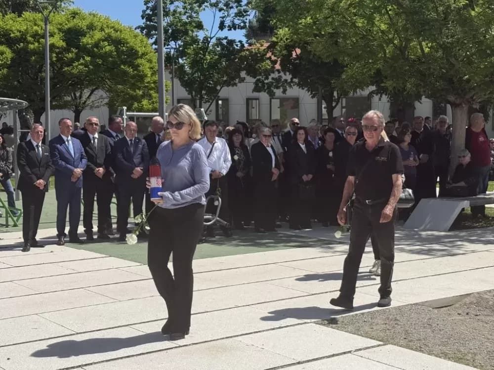Bijele ruže za djecu kojoj je rat prekinuo djetinjstvo
