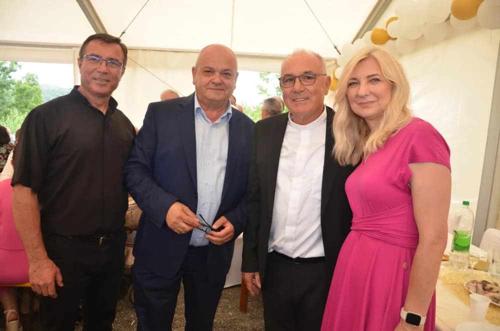 Duspara na zlatnoj misi mons. Pere Zebe