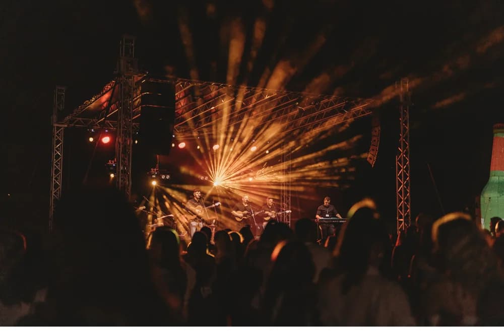 [NAJAVA] VETOVAČKO LJETO 2024.: Ulaznice za veliki koncert Ace Lukasa dostupne su u požeškom Clubu Saloon i sustavu Eventim