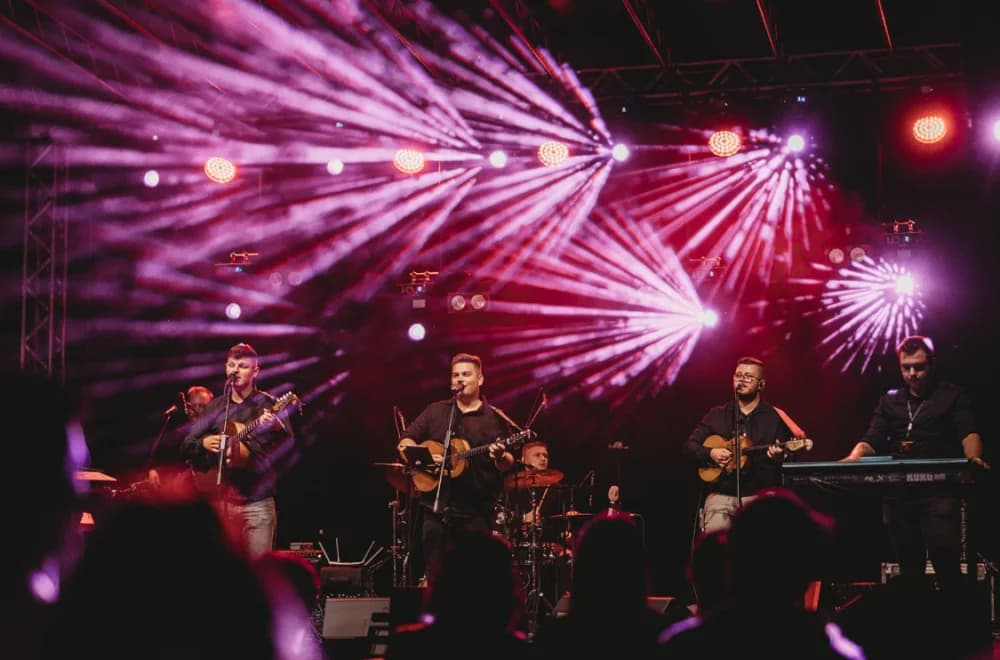 [NAJAVA] VETOVAČKO LJETO 2024.: Ulaznice za veliki koncert Ace Lukasa dostupne su u požeškom Clubu Saloon i sustavu Eventim
