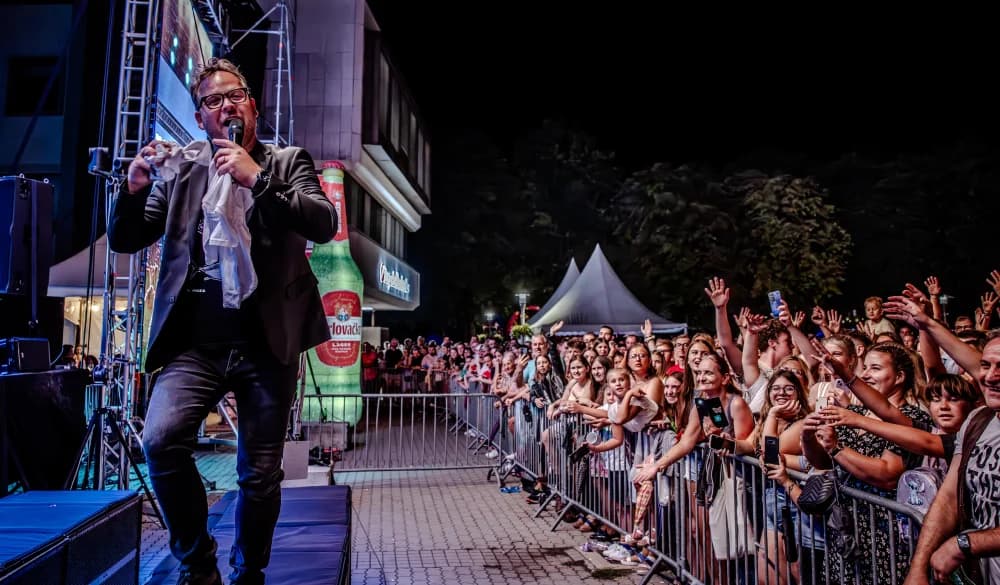 POGLEDAJTE FOPOGLEDAJTE FOTKE: Ovo možemo samo mi! Još jedan spektakl u N. Gradiški