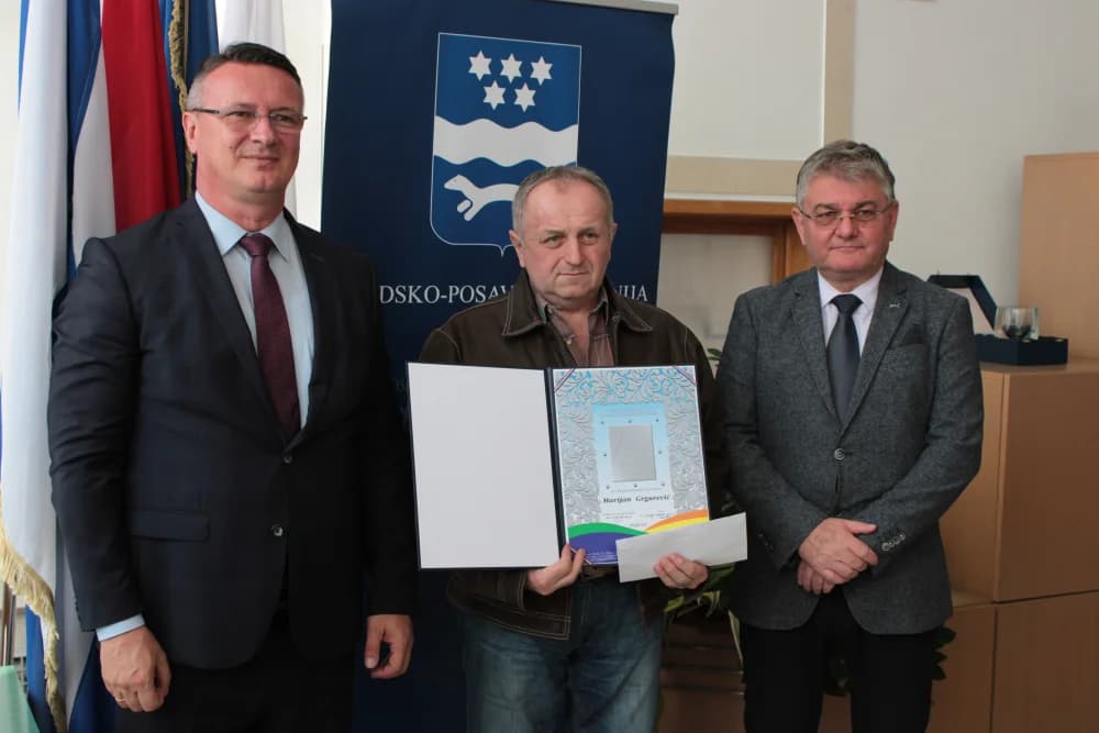 Dobrovoljnim darivateljima krvi Brodsko-posavska županija dodijelila povelje zahvalnosti