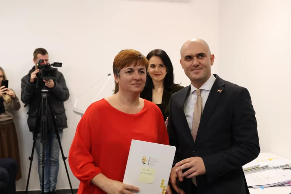 SLAVONSKI ŠAMAC: Premijer Plenković s ministrima i drugim dužnosnicima održao sjednicu Savjeta za Slavoniju, Baranju i Srijem