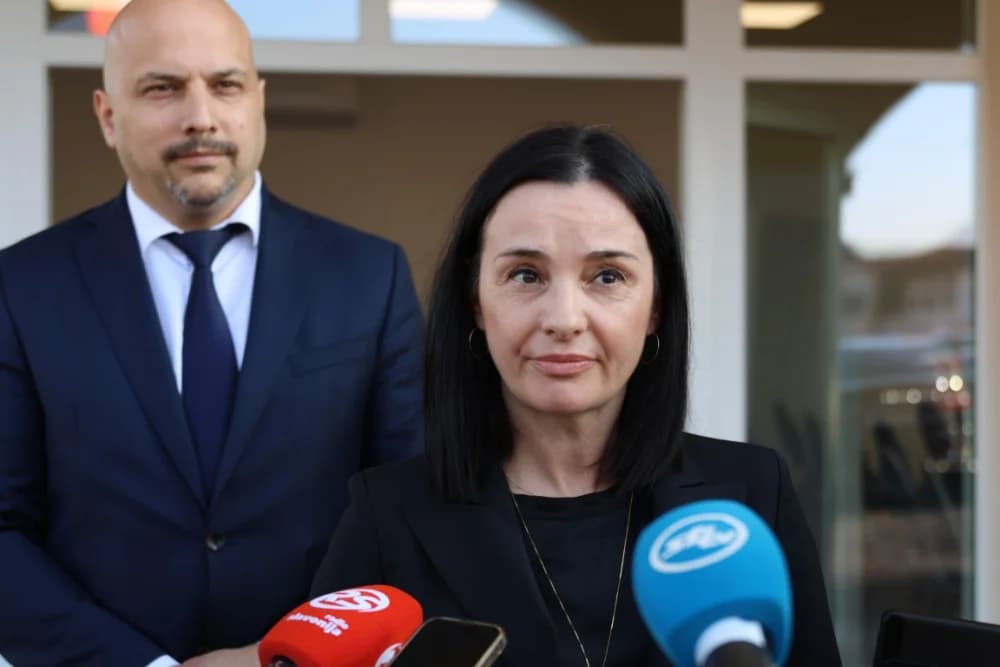 SLAVONSKI ŠAMAC: Premijer Plenković s ministrima i drugim dužnosnicima održao sjednicu Savjeta za Slavoniju, Baranju i Srijem