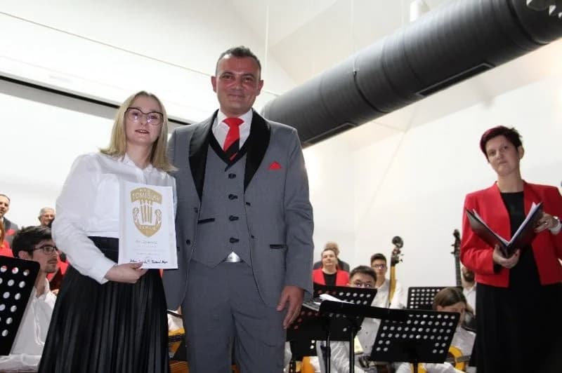“TOMISLAVCI” U SUSRET BOŽIĆU – Tradicionalni koncert HPD Tomislav Cernik