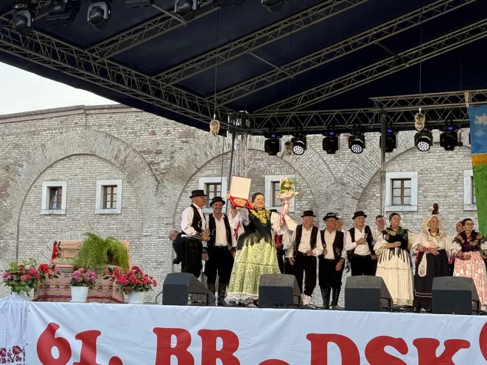 Brodskim kolom slavonska tradicija zasjala u punom sjaju