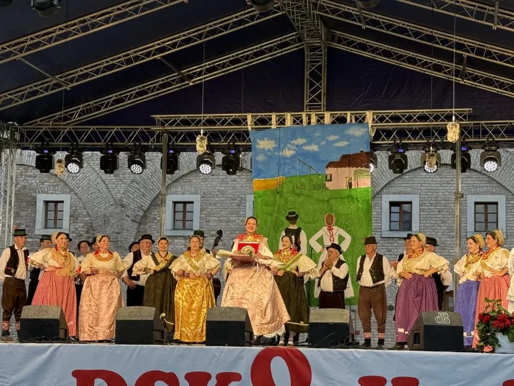 Brodskim kolom slavonska tradicija zasjala u punom sjaju