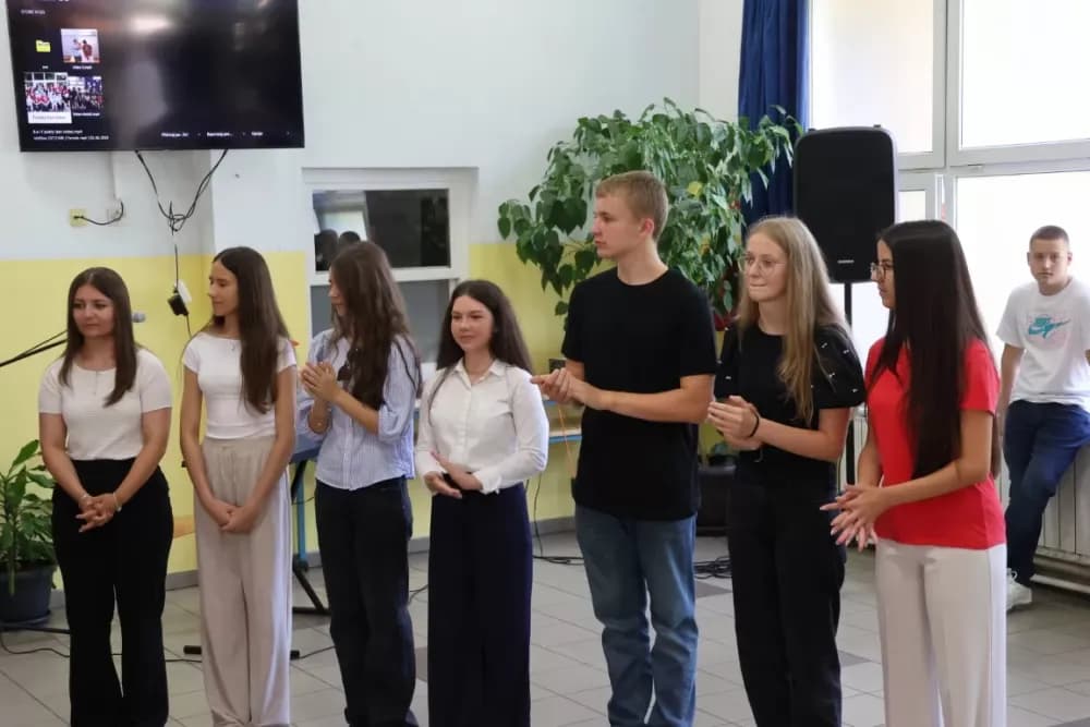 Općinski načelnik Bukovlja Igor Đaković uručio nagrade učenicima za izvrsnost na državnim i županijskim natjecanjima