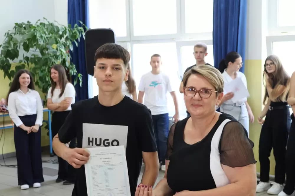 Općinski načelnik Bukovlja Igor Đaković uručio nagrade učenicima za izvrsnost na državnim i županijskim natjecanjima