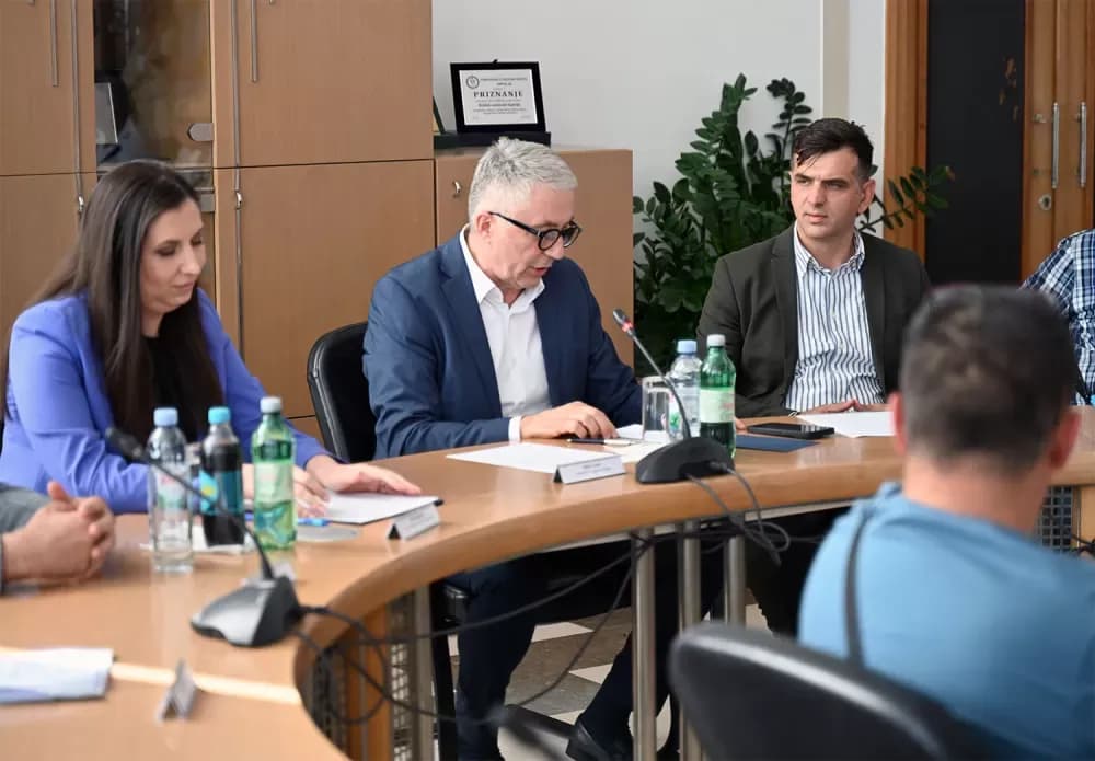 Građanima Sl. Broda predstavljen pilot-projekt zamjene kućnih ložišta: ʼNa raspolaganju smo za svu stručnu i tehničku podrškuʼ