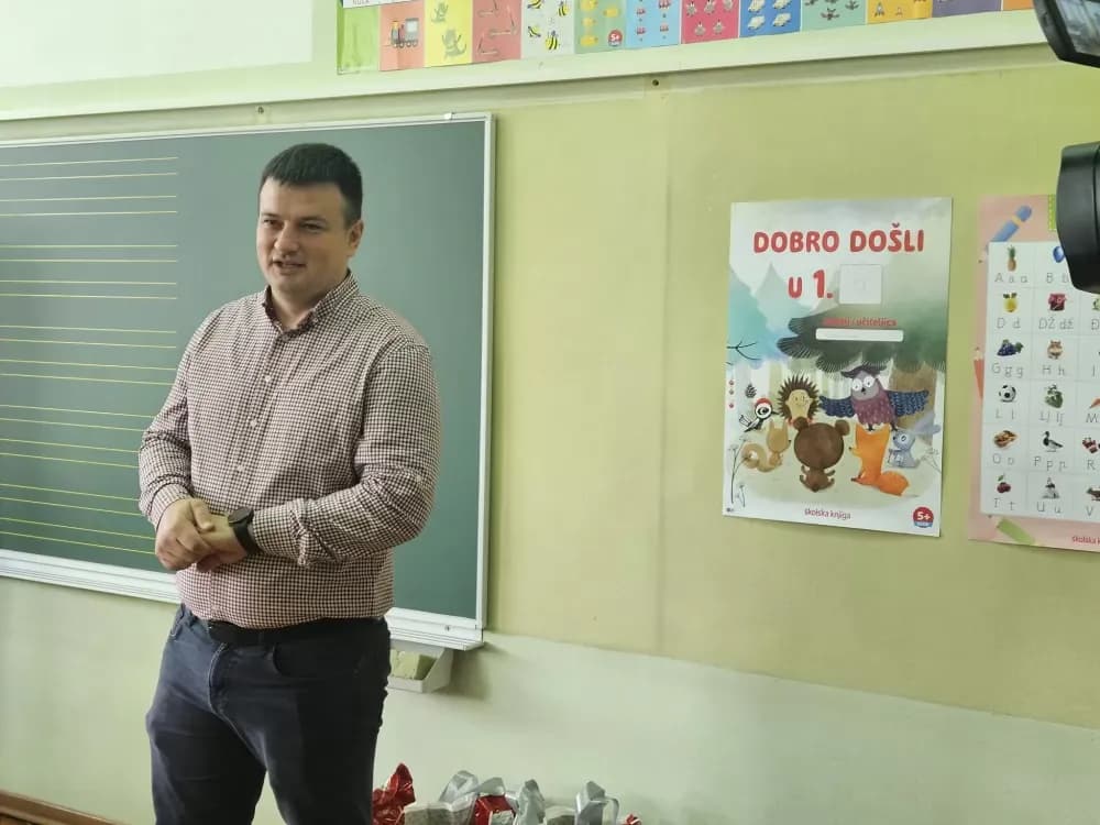 Slavonsko-brodska televizija darivala prvašiće