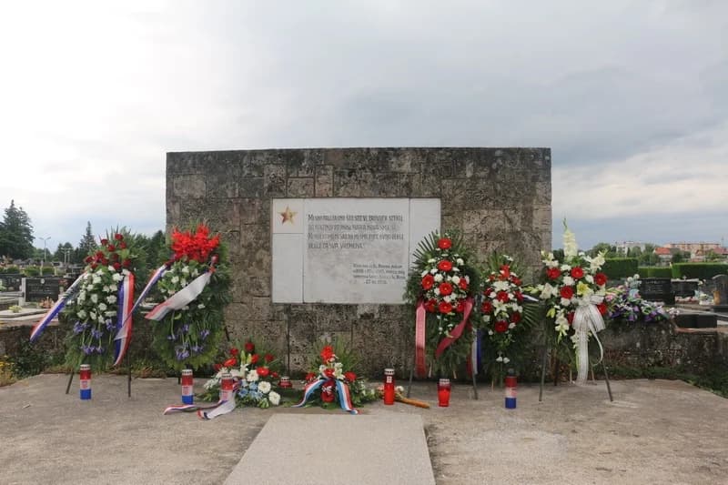 Uoči obilježavanja Dana antifašističke borbe položeni vijenci