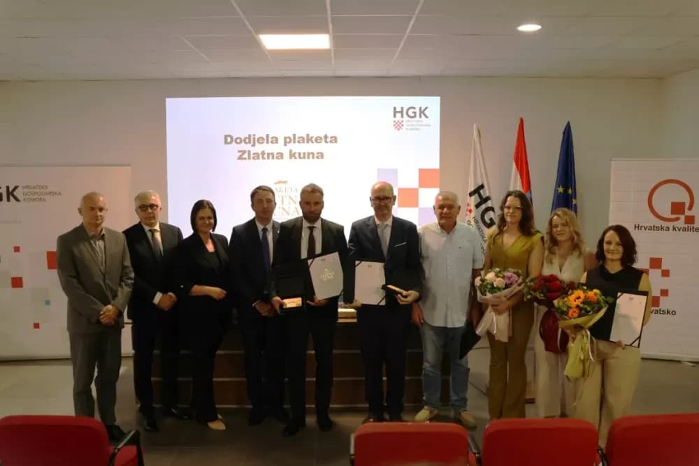 Zlatne kune u ruke najboljih tvrtki CALOR d.o.o. iz Gornje Vrbe, SPIROFLEX d.o.o. iz Ruščice i ĐURI ĐAKOVIĆ MONTAŽI d.o.o. iz Slavonskog Broda.