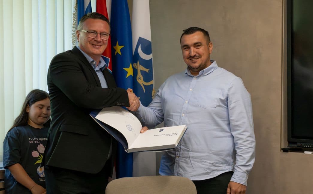 Brodsko-posavska županija ponosna na uspjeh mladog poljoprivrednika Krunoslava Zdunića